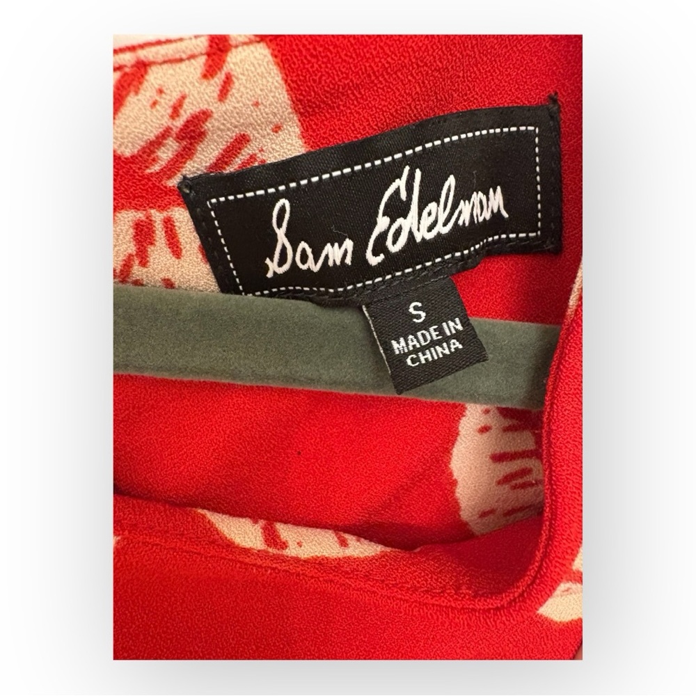Red Lip Print Valentines Day Tank – Kiss Pattern Sleeveless Top Retro Small - Picture 4 of 4